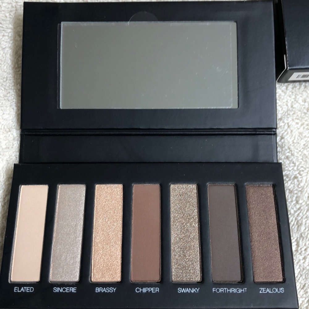 Younique moodstruck addiction palette 1